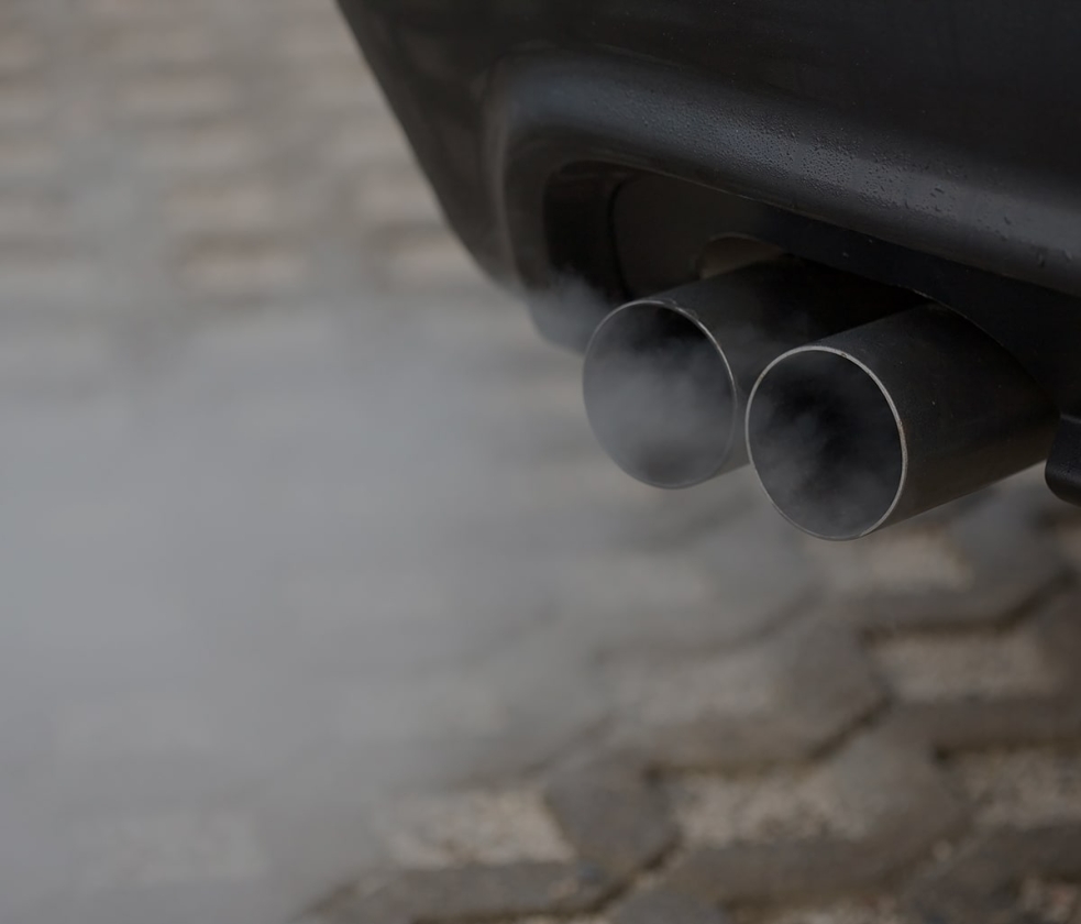 how-hot-does-a-car-exhaust-pipe-get.jpg