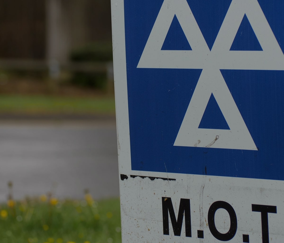 how-long-does-an-mot-test-take.jpg